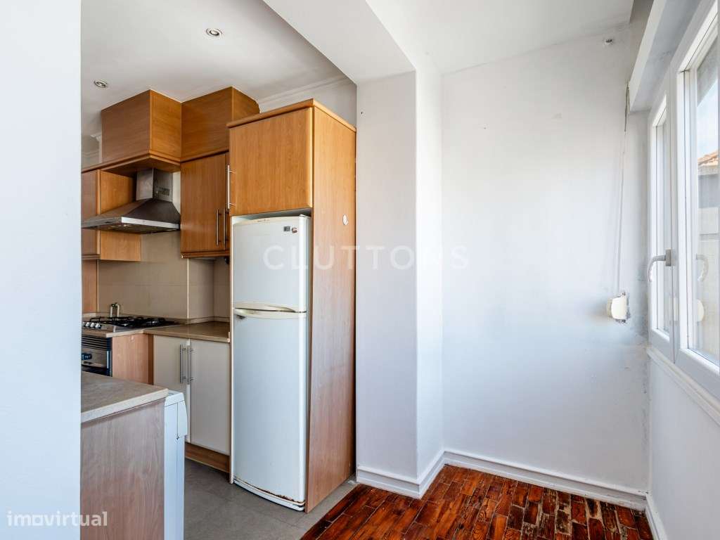 Apartamento T1+1 Penha França com vista desafogada-17