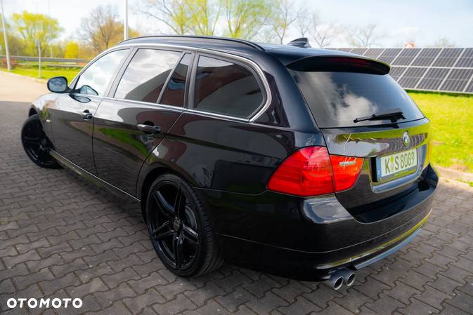 BMW Seria 3 330d DPF Touring Edition Exclusive - 18