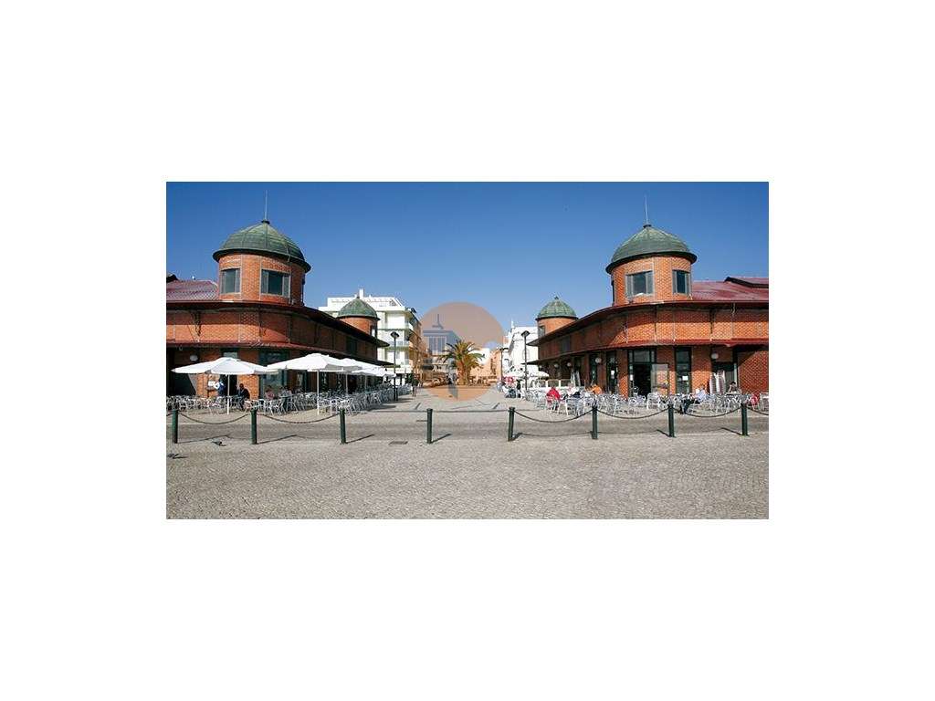 Moradia T4 em banda com piscina interior - Grande imagem: 5/22