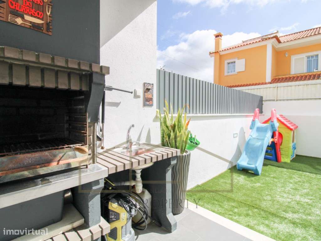 Moradia T3 nos Redondos, em Fernão Ferro-11