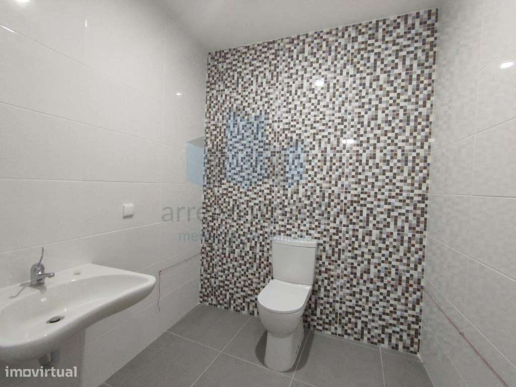 Vende-se edificio para Residencial Sénior/Lar ja com alvará - Grande imagem: 4/29