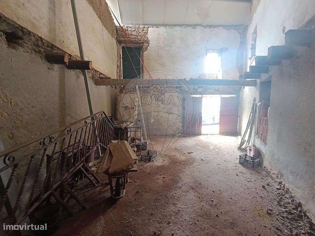 Moradia T2 para venda - Grande imagem: 2/3