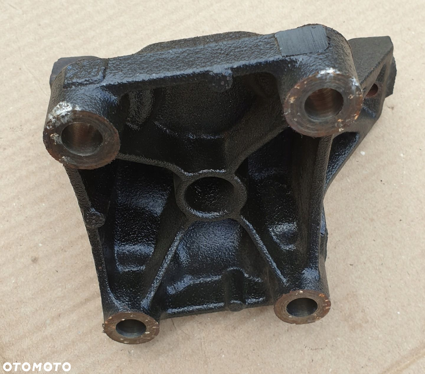 ŁAPA WPSORNIK MOCOWANIE DPF VW PASSAT B8 3G 2.0 - 4