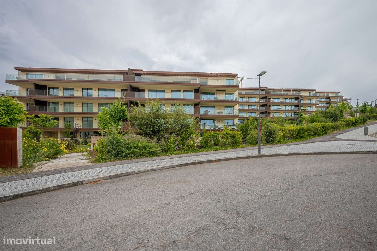 Apartamento T3 de Luxo na Quinta Marques Gomes | Golden Hour Real Esta-35