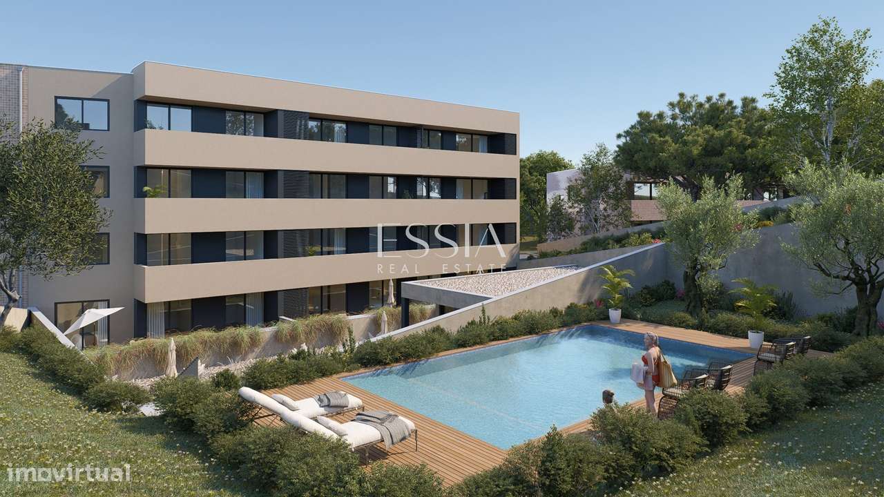 Apartamento T2 com Varanda no Crasto Living em Valadares-0