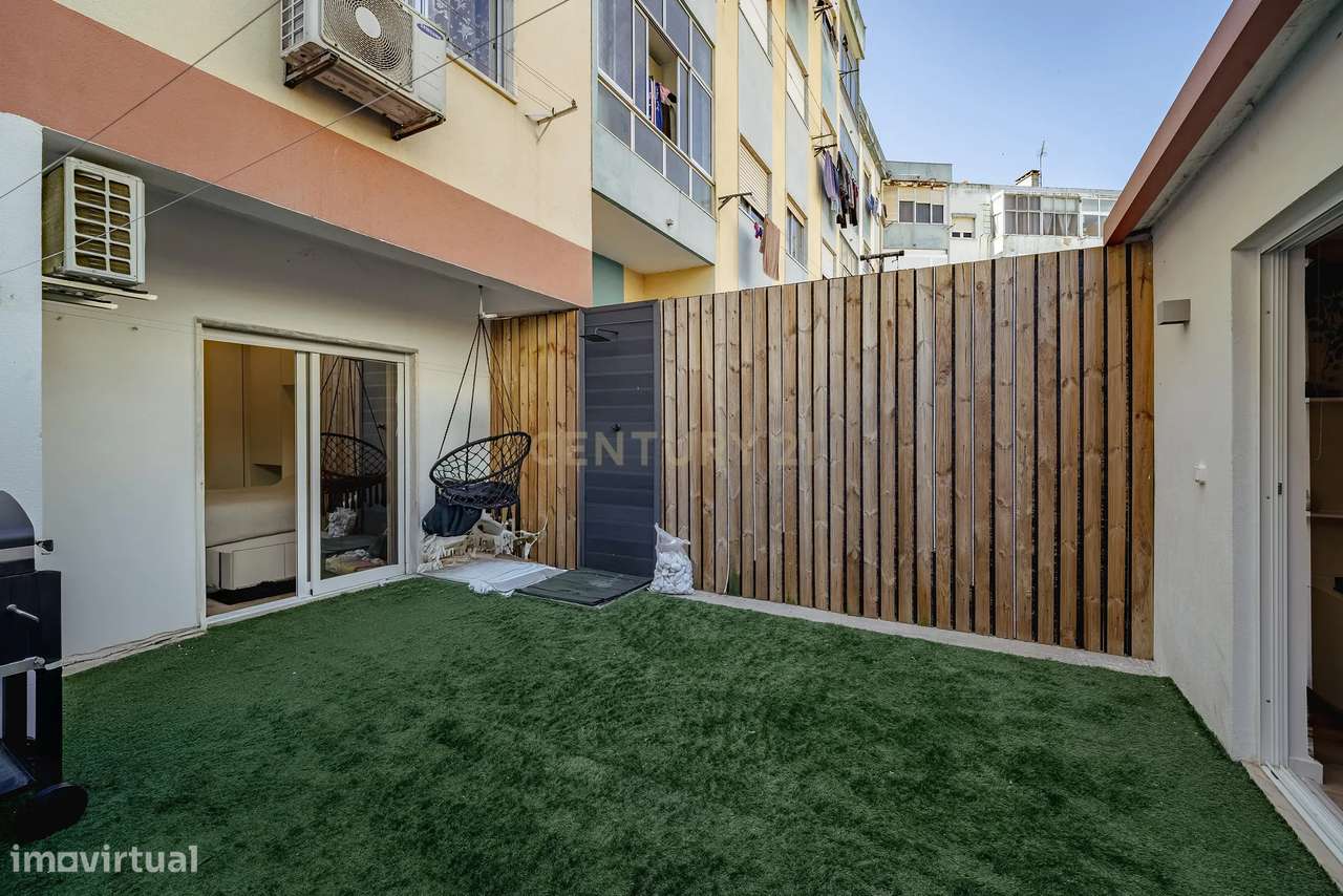 Apartamento com 3 quartos e Logradouro - Grande imagem: 2/38