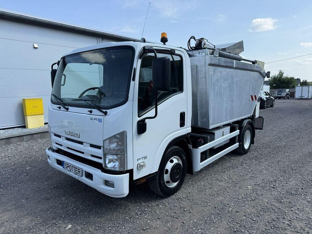 Isuzu P75 2011