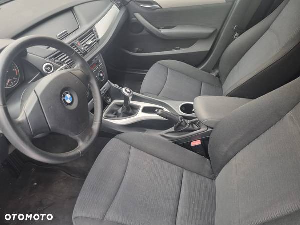 BMW X1 sDrive18d Sport Line - 13