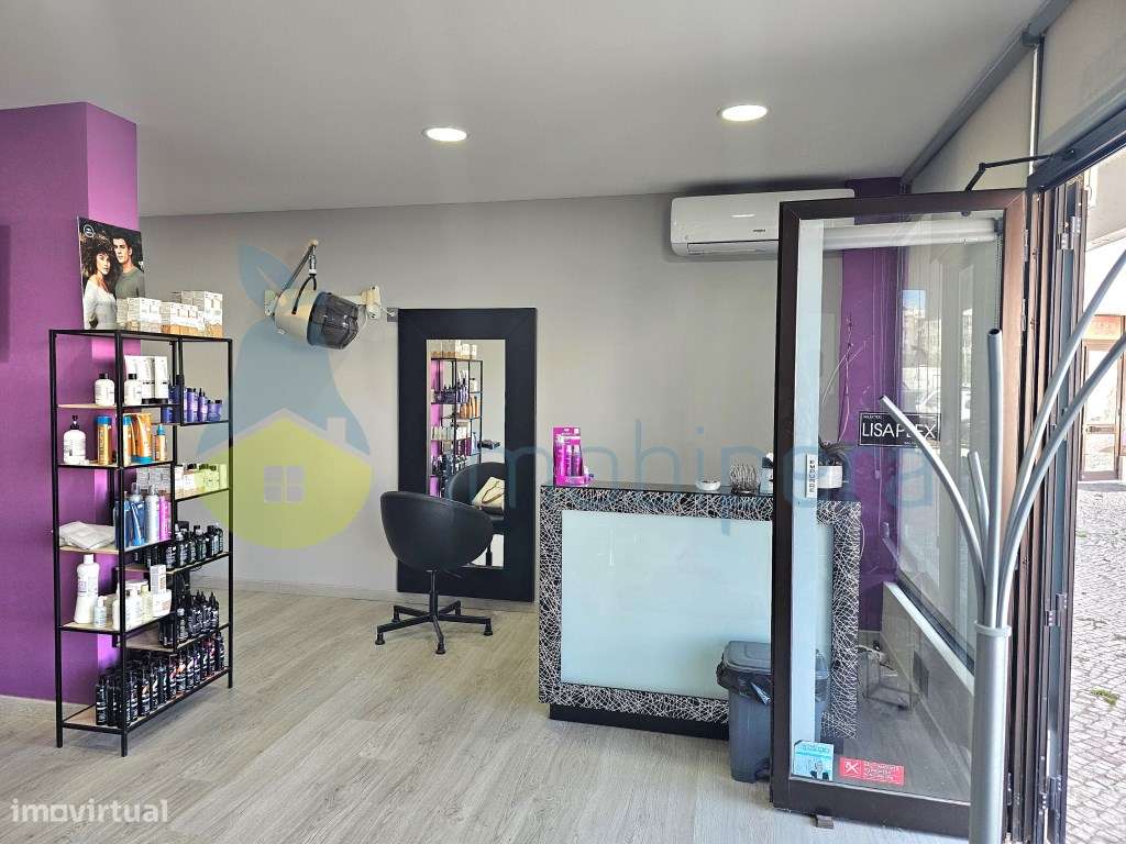 Vende-se, excelente loja em pleno funcionamento. , com 2 entradas, ... - Grande imagem: 4/11