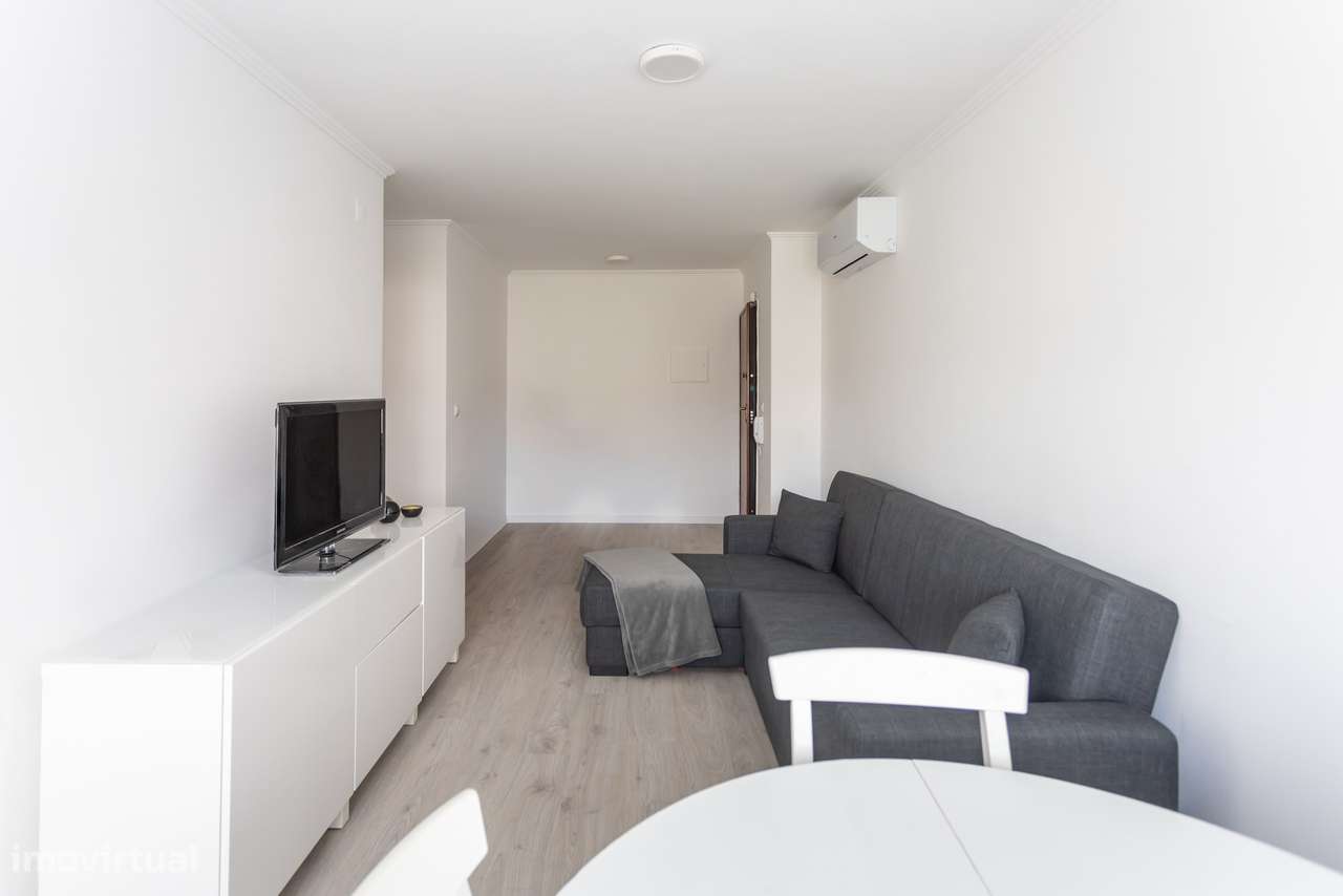 T2 Remodelado junto à Biblioteca José Saramago, em Loures - Grande imagem: 5/26