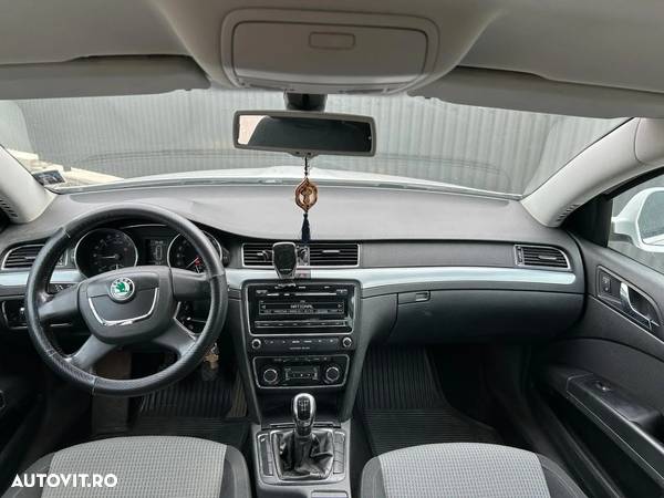 Skoda Superb 1.9 TDI Ambition - 4