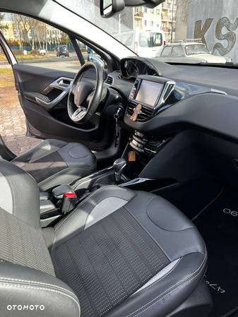 Peugeot 2008 1.2 Pure Tech Allure S&S EAT6 - 7