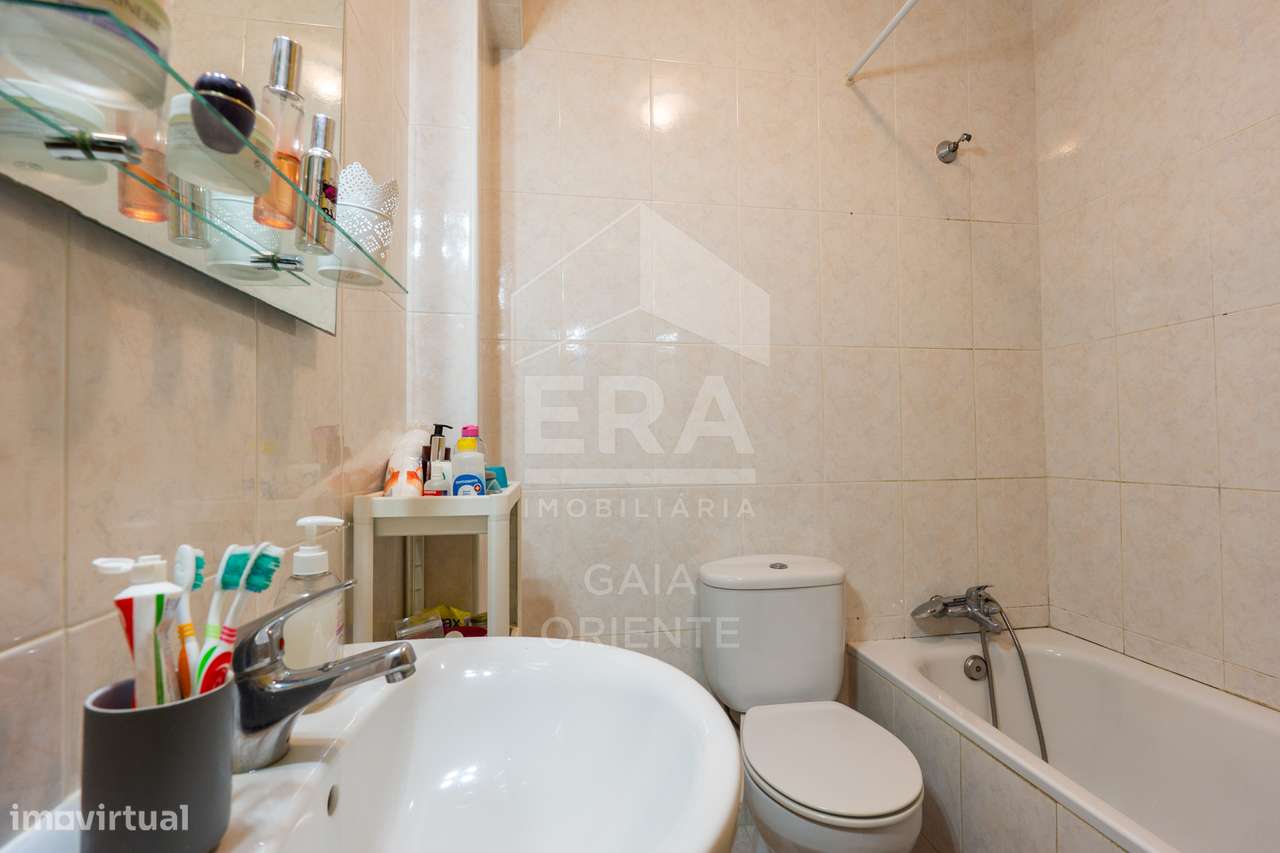 Apartamento T2+1 com Garagem em Grijó-35