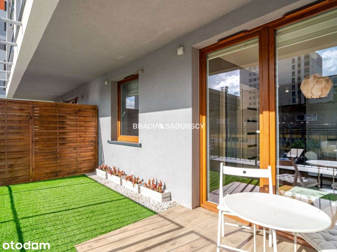 Komfortowo urządzone mieszkanie (taras i parking)-11