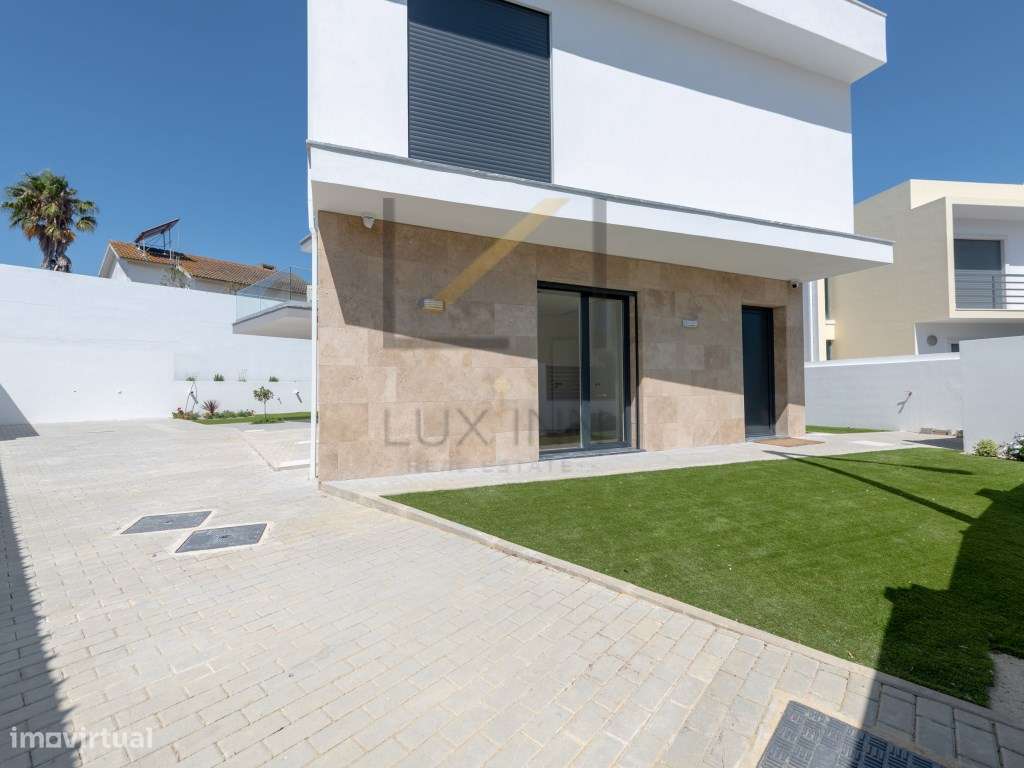 Moradia T4 isolada - Construção Nova-53