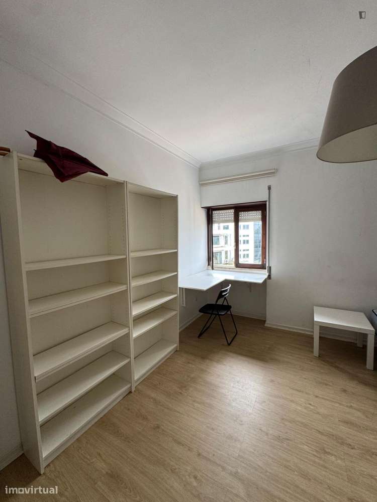 Quarto - localizado em São Romão Coimbra - Grande imagem: 2/6