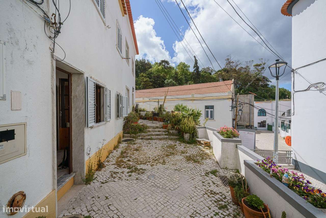 Oportunidade: Moradia com Potencial de Reabilitação em Zona Histórica-33