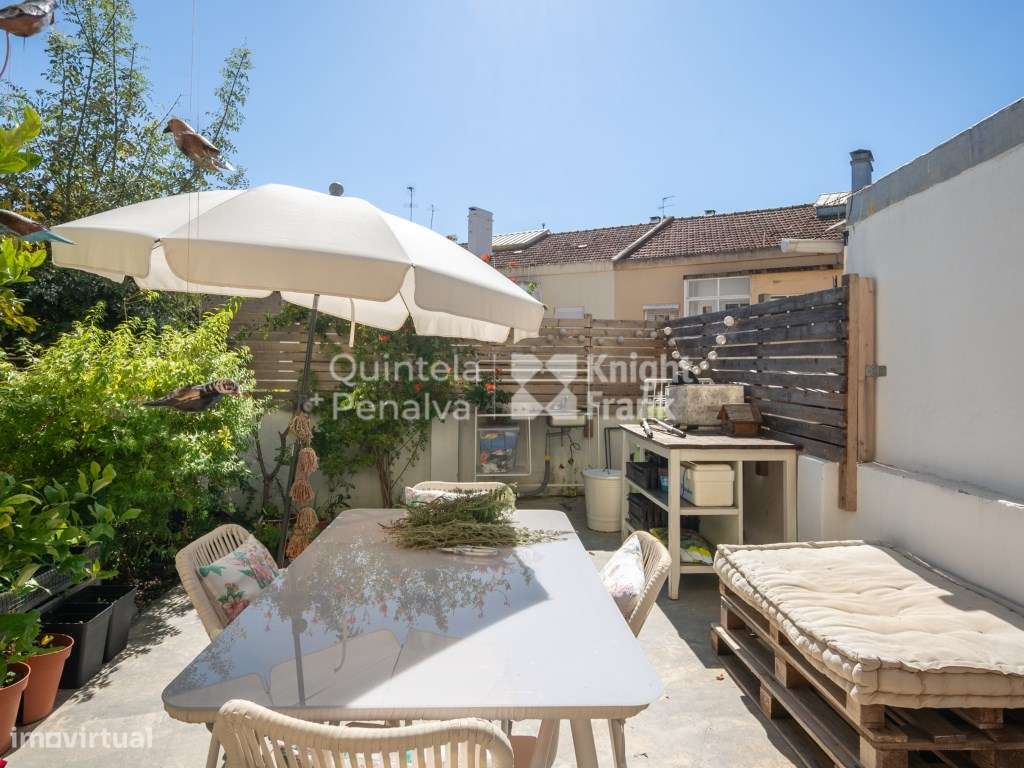 Apartamento T2 renovado com jardim no Pragal, Almada - Grande imagem: 5/22