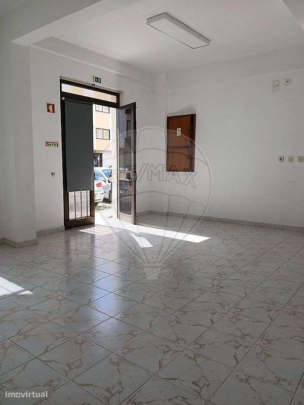 Loja  para arrendamento - Grande imagem: 2/8