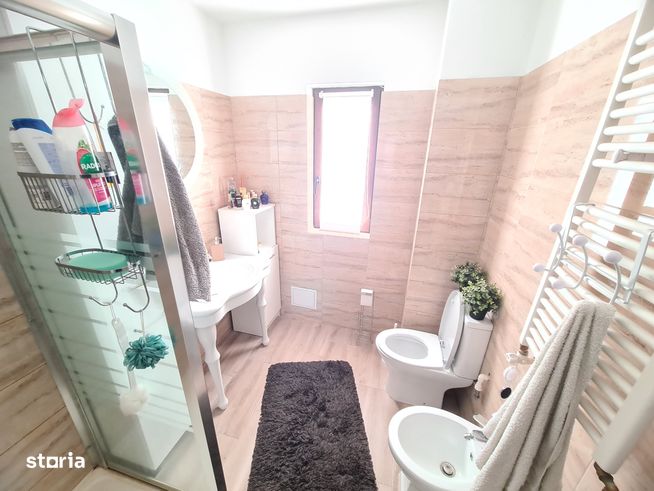 Casa 4 camere, anexe, 500 mp , Magura Farbe, Bacau-6
