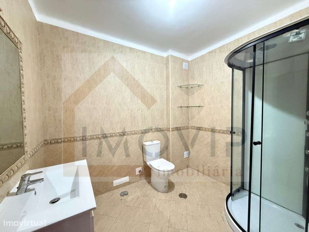 Apartamento T2 Pinhal Novo- zona central-13