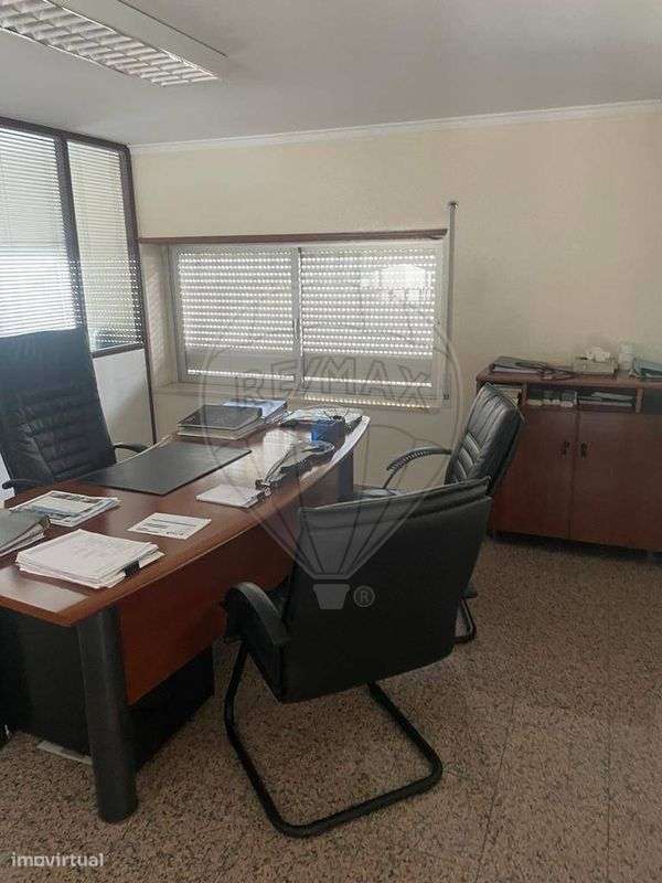 Armazém  para arrendamento - Grande imagem: 4/12