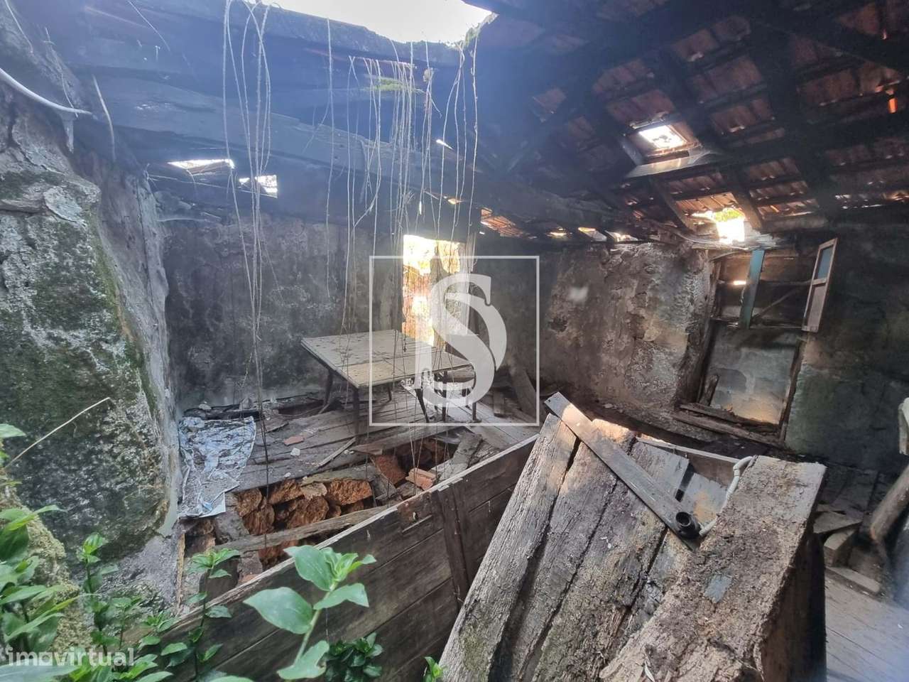 Moradia Em Pedra Para Restauro-19