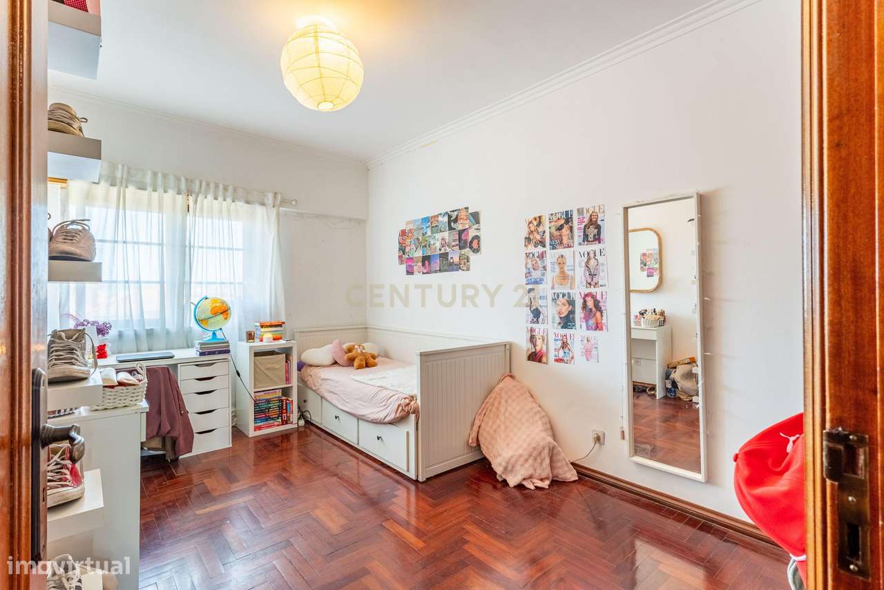 Fantástico Apartamento T3 com Excelente Luminosidade no Chapim, Odivel-12