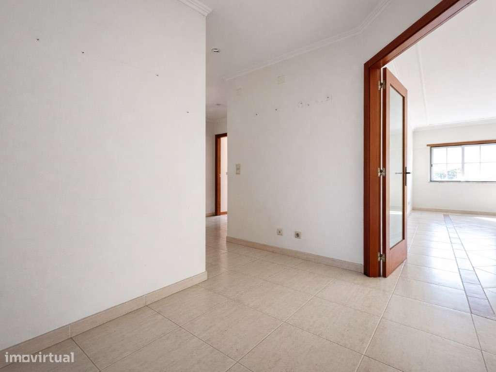 T3 com Varanda, Arrecadação e 2 Lugares de Garagem-6