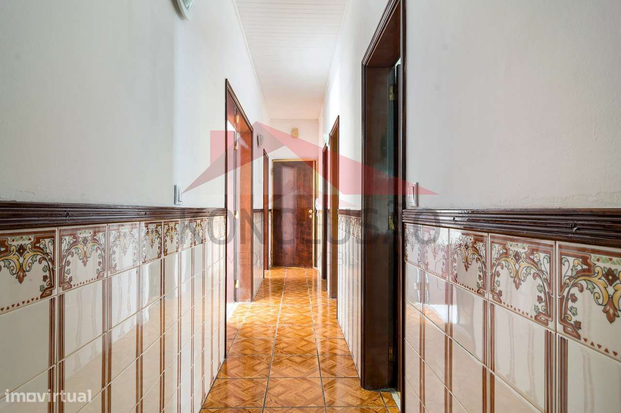 Apartamento em zona histórica de Lisboa-13