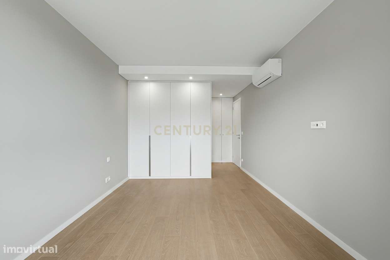 Apartamento T4 Exclusivo em Primeira Linha de Mar | Canidelo-8