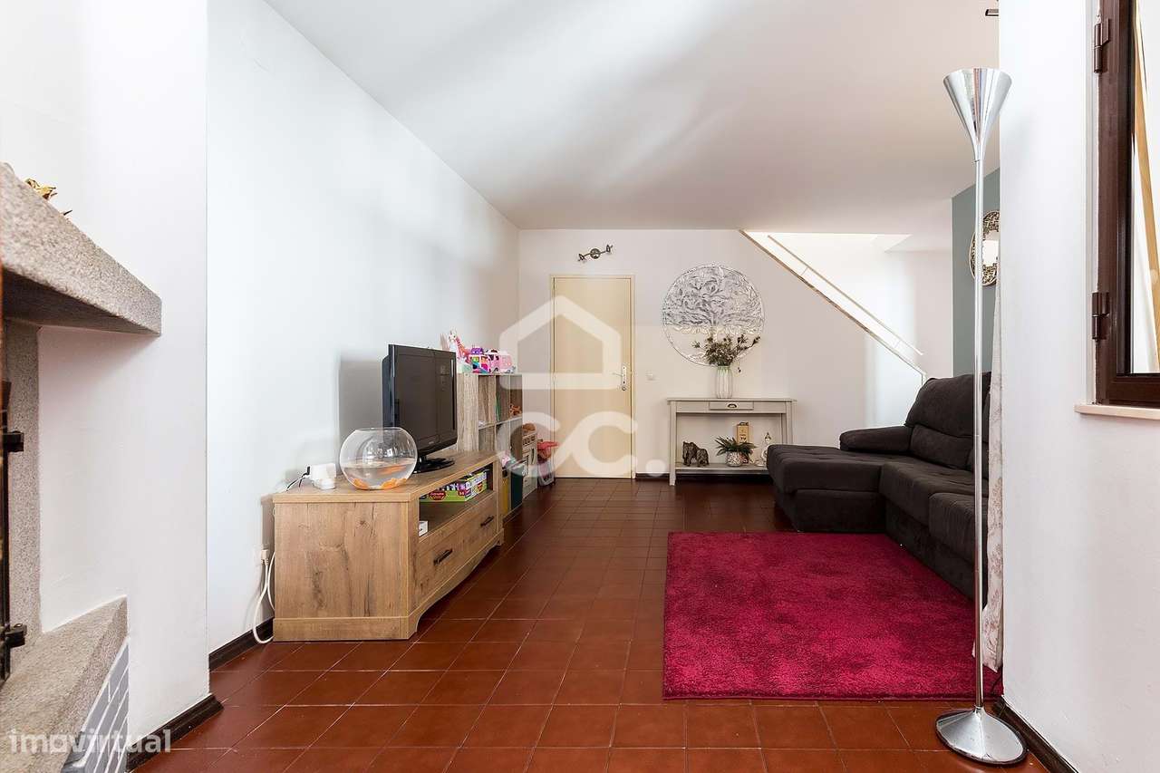 Moradia de R/C e 1º andar c/ Quintal e Terraço | Malagueira, Évora - Grande imagem: 4/26