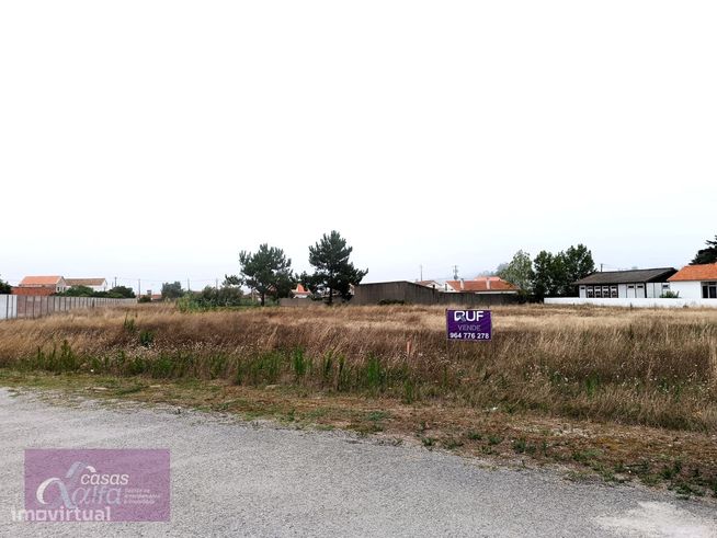 Terreno  para construção em zona próxima de praia-1