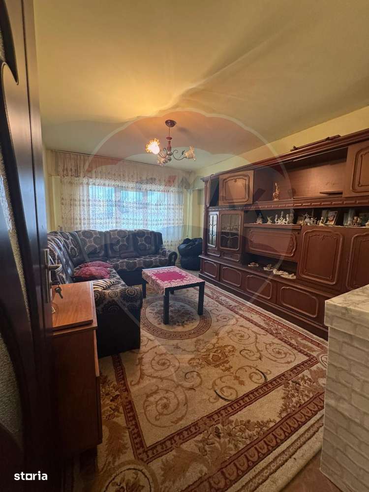 2 decomandate Craiovita, liber, spatios, zona buna, 54mp, bloc 1987-0