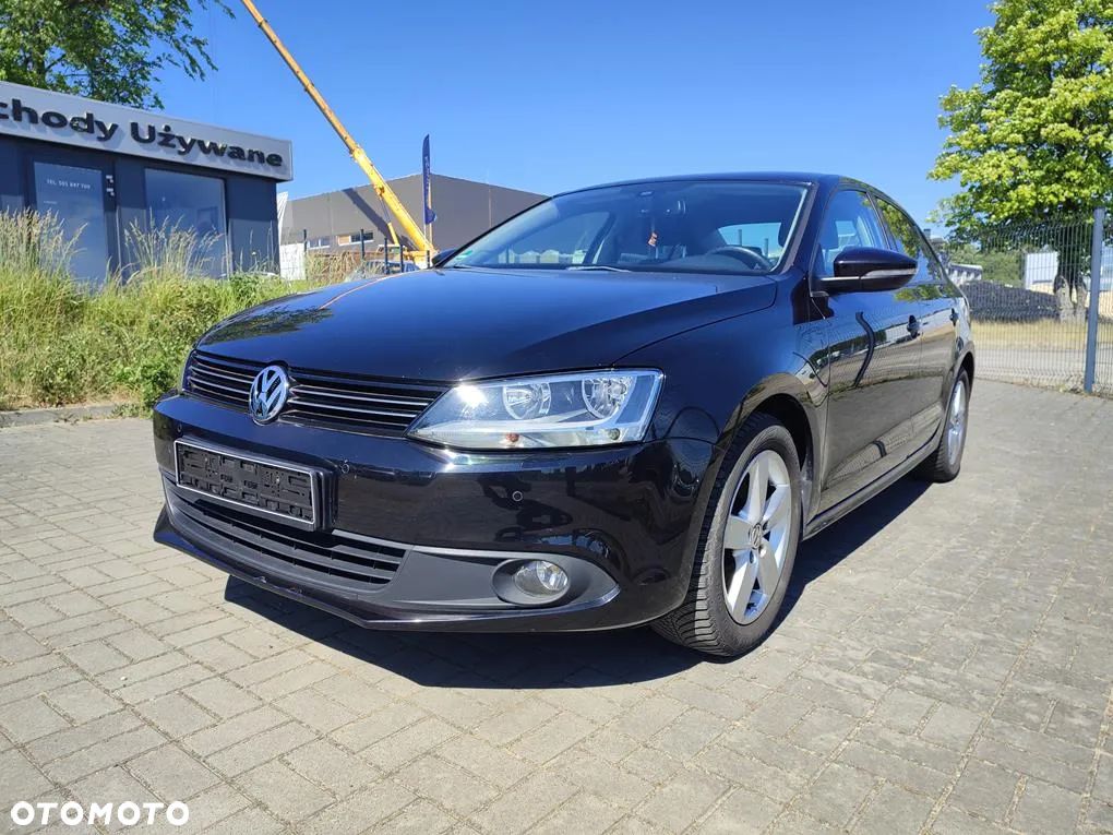 Volkswagen Jetta 1.2 TSI Comfortline - 1