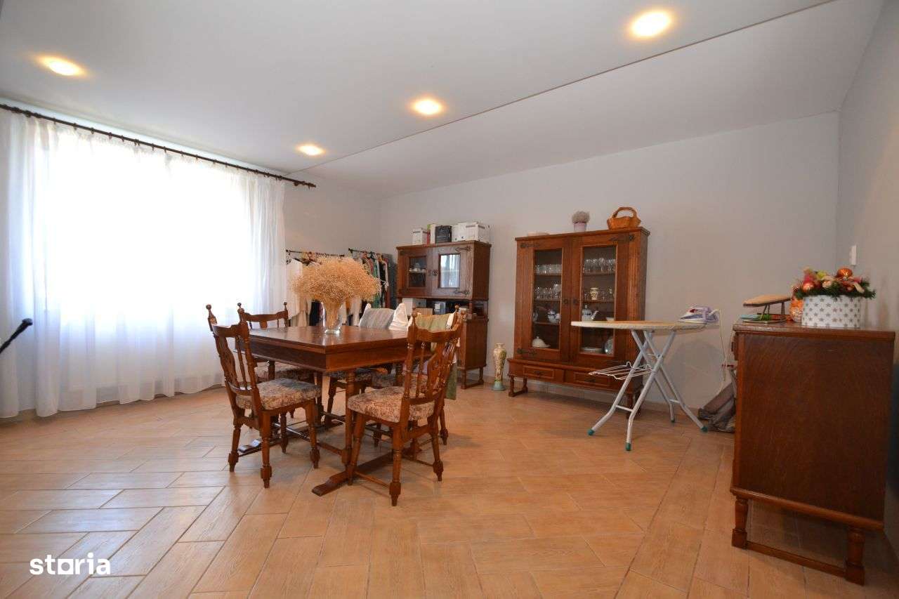 Casa cu teren de 5165 mp in Becicherecu Mic, la artera principala-11