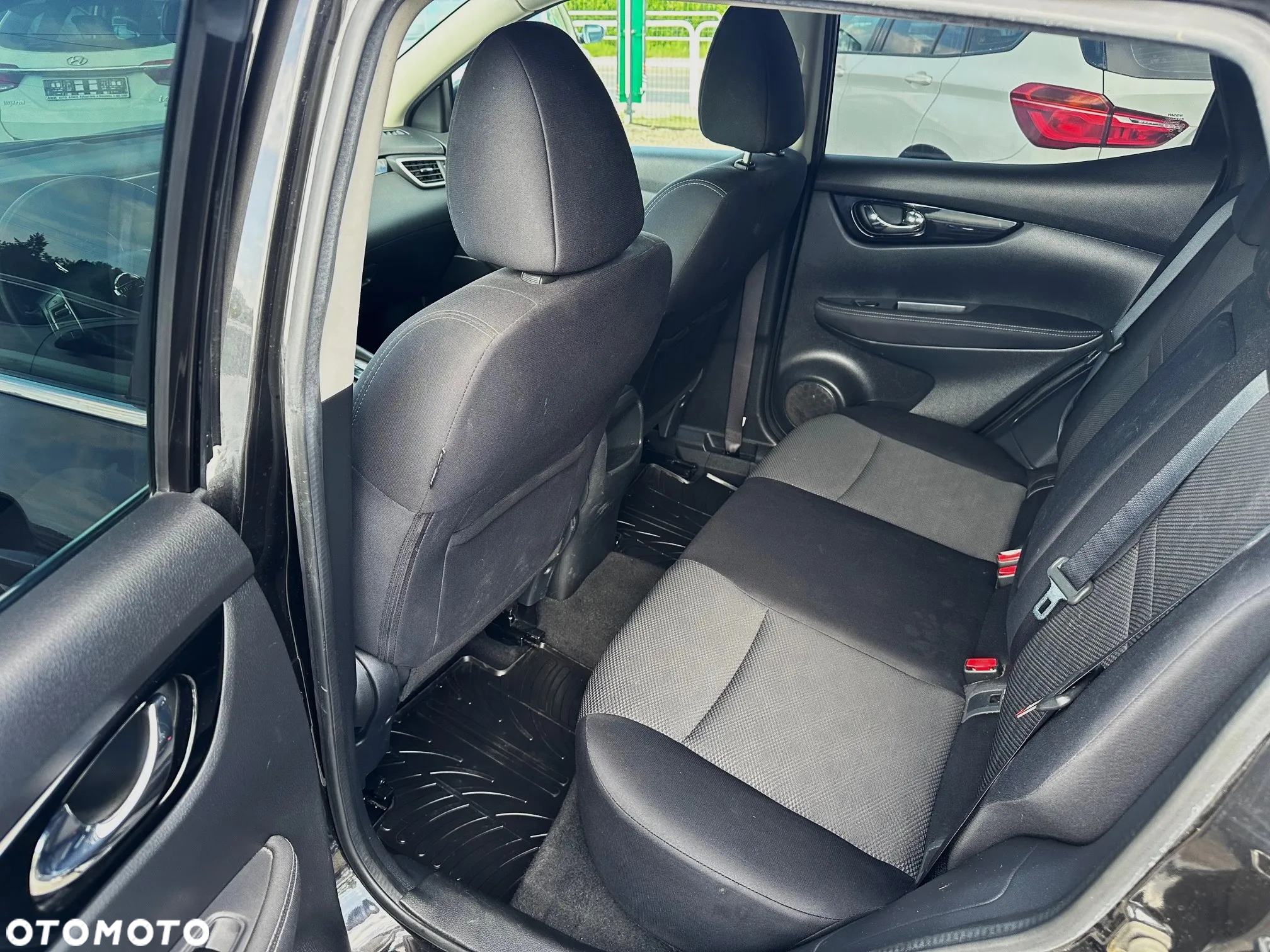 Nissan Qashqai 1.6 DCi N-Connecta Xtronic EU6 - 8