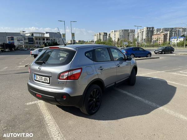 Nissan Qashqai 2.0 4 x 4 tekna - 13