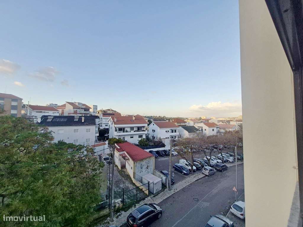 Apartamento T3 Venda em Amora,Seixal-0