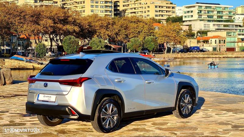 Lexus UX 300e Premium+TAE - 4