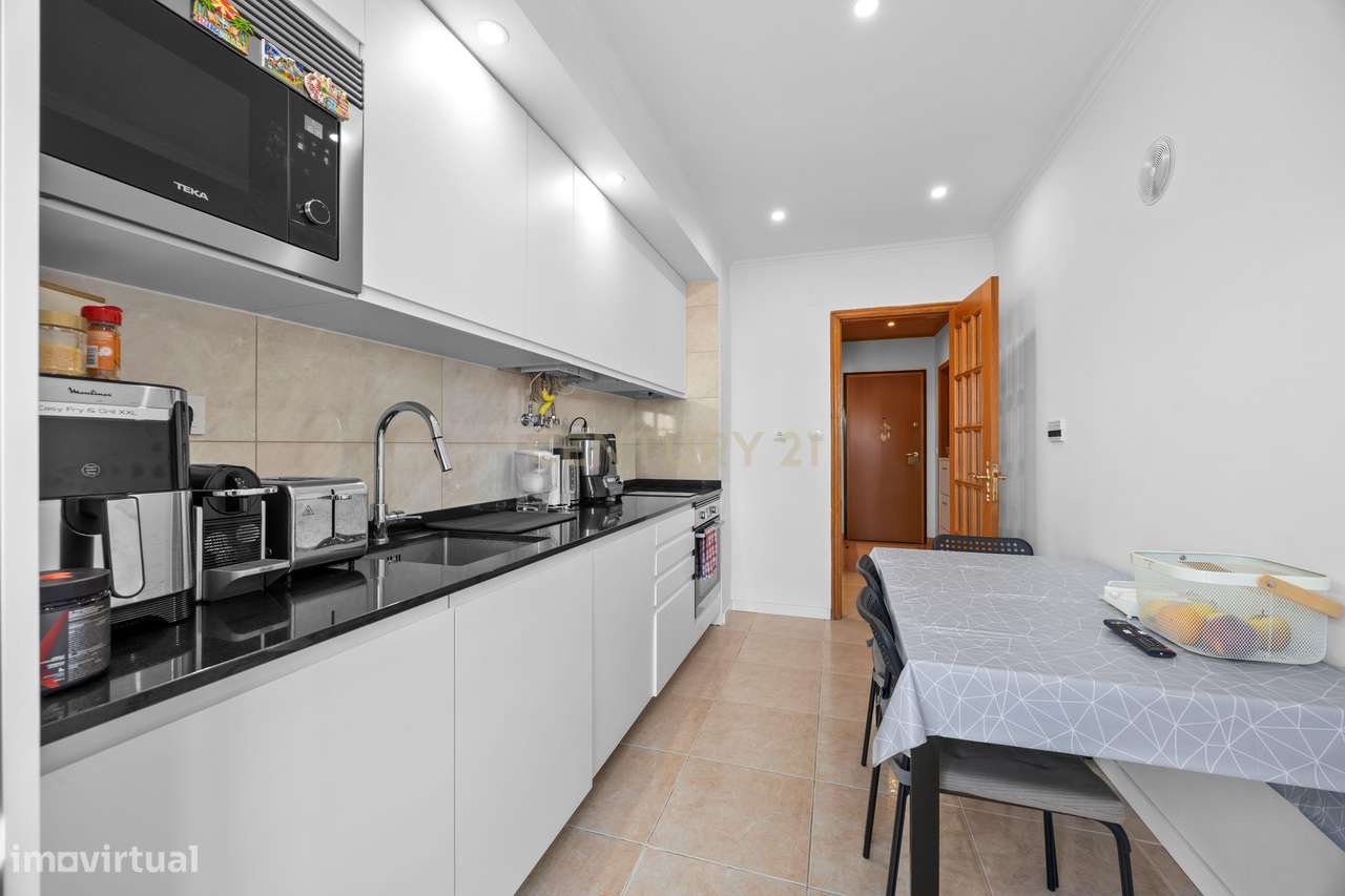 Apartamento T2 Atalaia-8