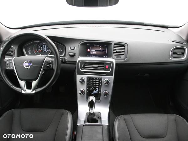 Volvo V60 Cross Country D3 Momentum - 2