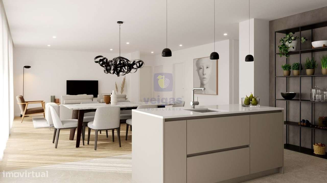 Apartamento T4 Novo em Leiria, Parceiros, com garagem box fechada e el-30
