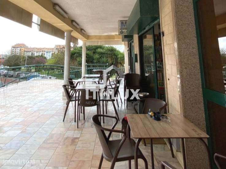 Vende-se Pastelaria/Snack Bar com forte potencial - Massamá norte/Baro - Grande imagem: 4/6