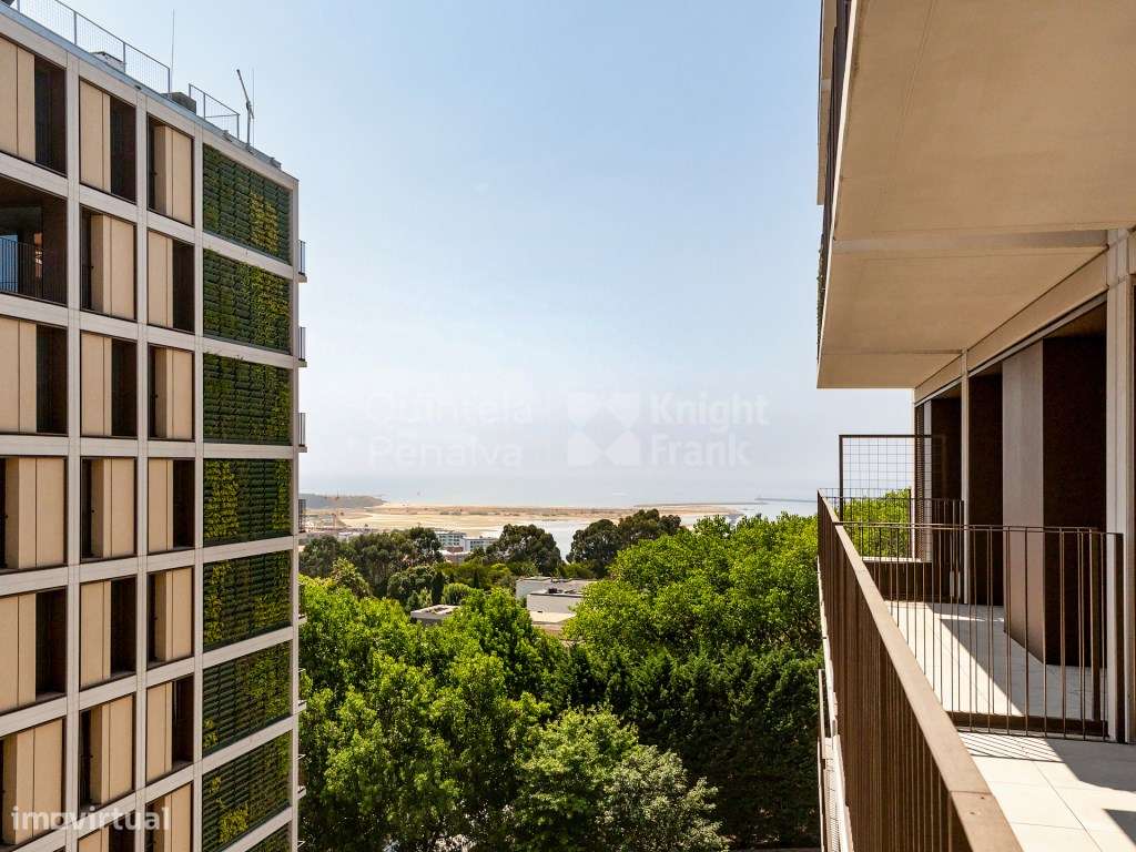 Apartamento T3 com varanda, nos Jardins d'Arrábida - Grande imagem: 3/24