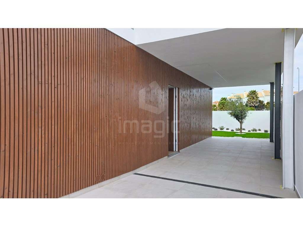 MORADIA T4 NOVA EM MAFRA.-33