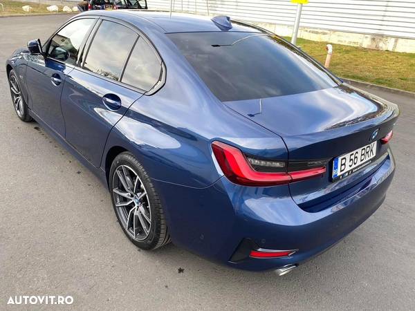 BMW Seria 3 320e Aut. Sport Line - 7