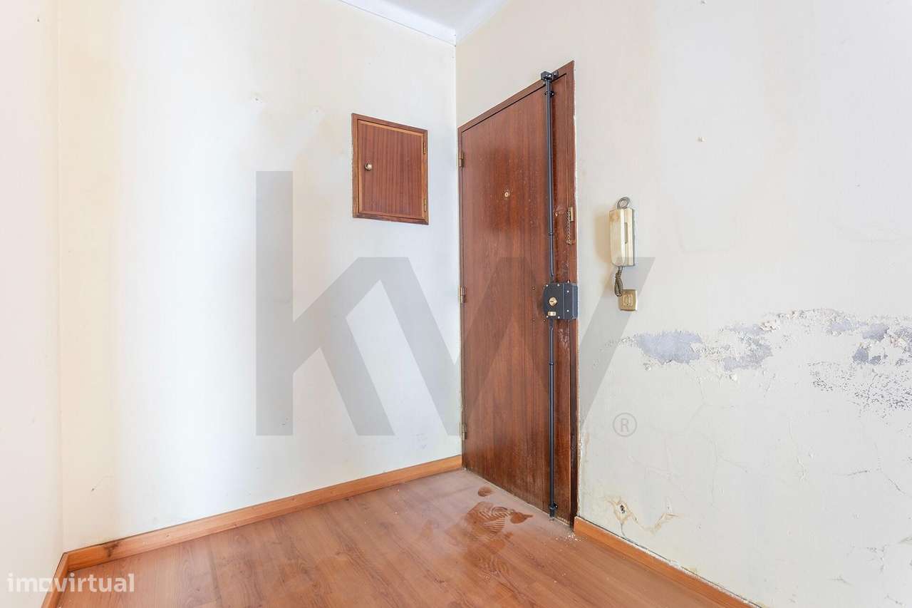 Oportunidade Única: Apartamento T2 com Logradouro para remodelação no - Grande imagem: 5/20