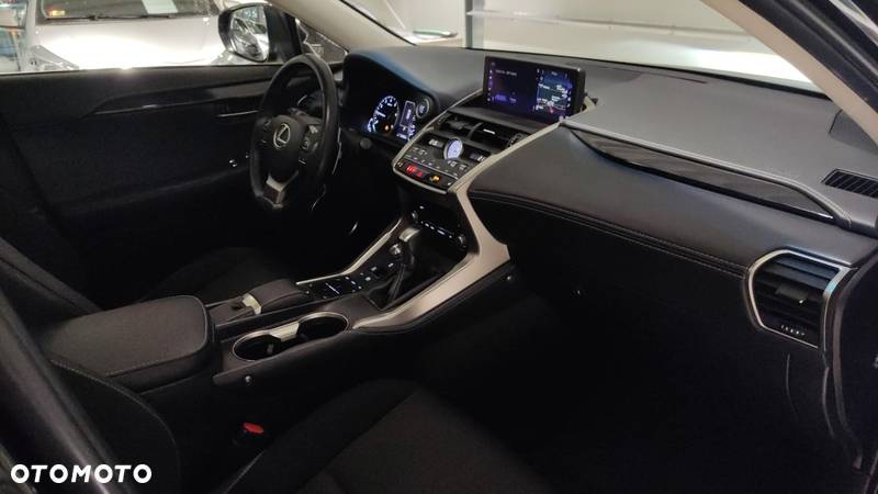 Lexus NX - 12