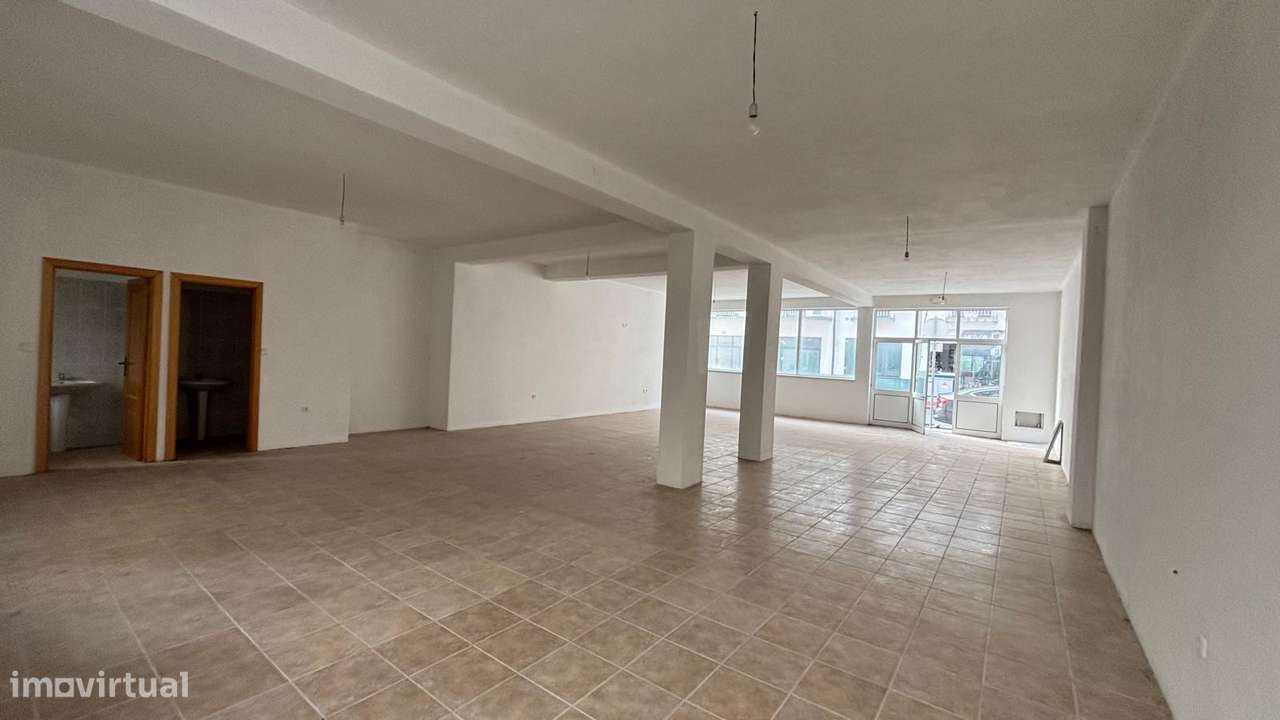 Lojas - Av. 25 de Abril Castro Daire- OPORTUNIDADE -VISITAS 6 DE ABRIL - Grande imagem: 2/13